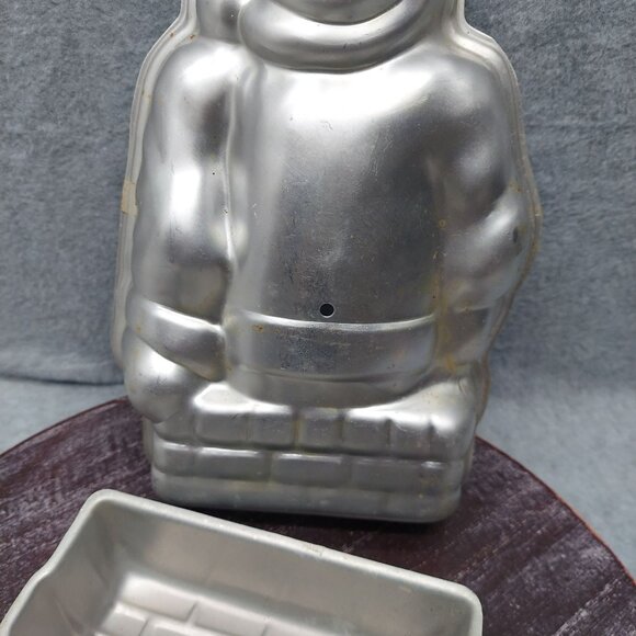 Vintage Silver Santa Claus Decorative Baking Mold Collectible Kitchen Statue - Picture 12 of 16